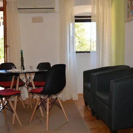 Bakaric Apartment *