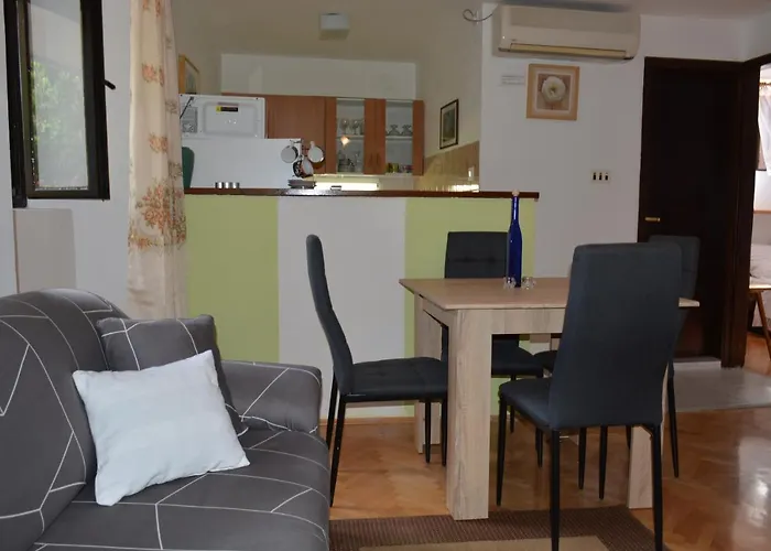 Bakarić Veli Lošinj