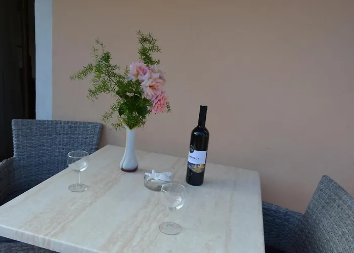 Bakarić Apartament *